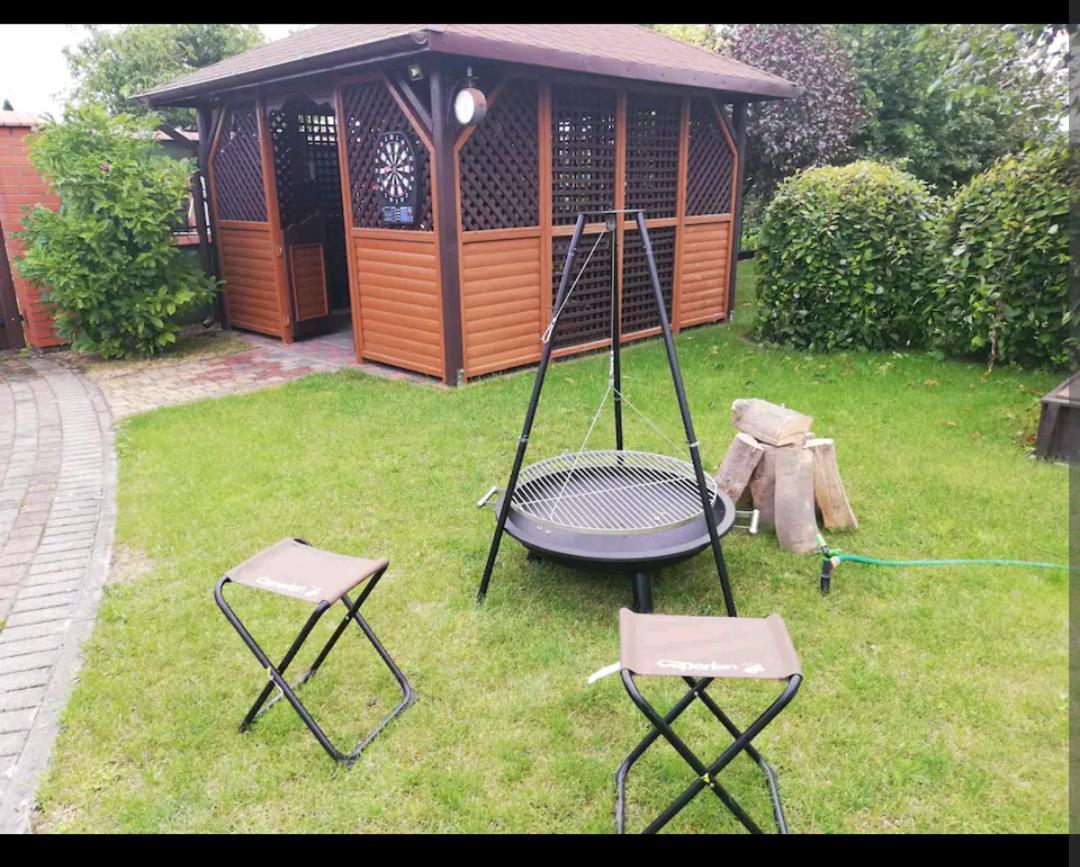 Apartament w domu z kominkiem i ogrodem Reda Zewnętrze zdjęcie