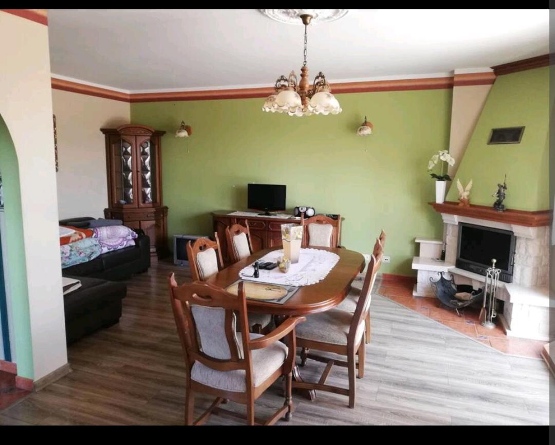 Apartament w domu z kominkiem i ogrodem Reda Zewnętrze zdjęcie